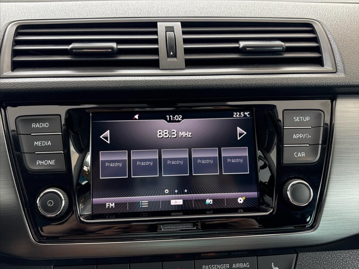 skoda-fabia-1-0-tsi-style-plus-7dsg - 6