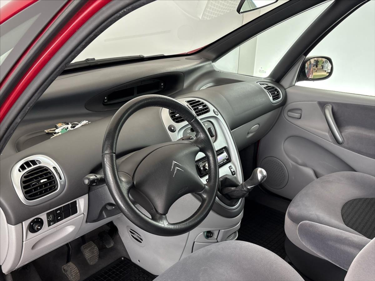 citroen-xsara-picasso-1-6-i-16v-exclusive - 5