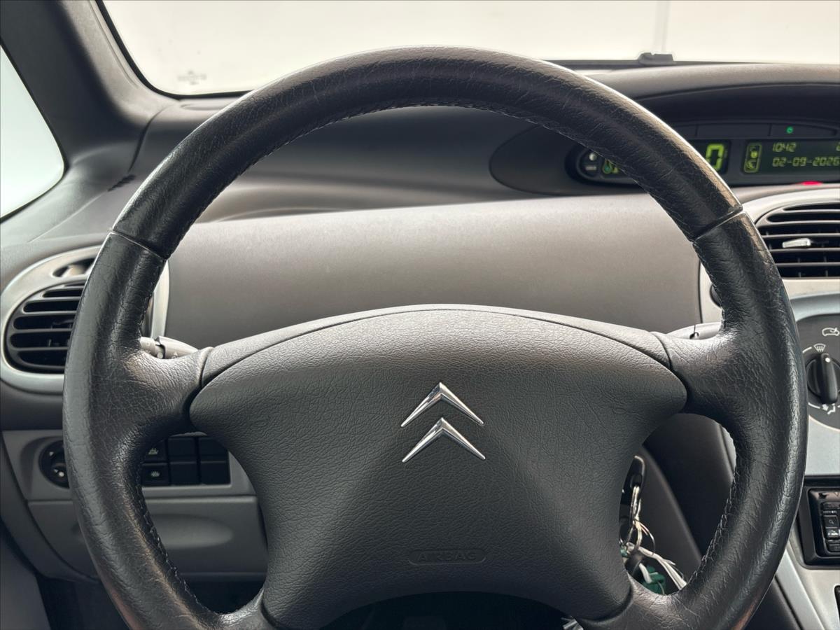 citroen-xsara-picasso-1-6-i-16v-exclusive - 7