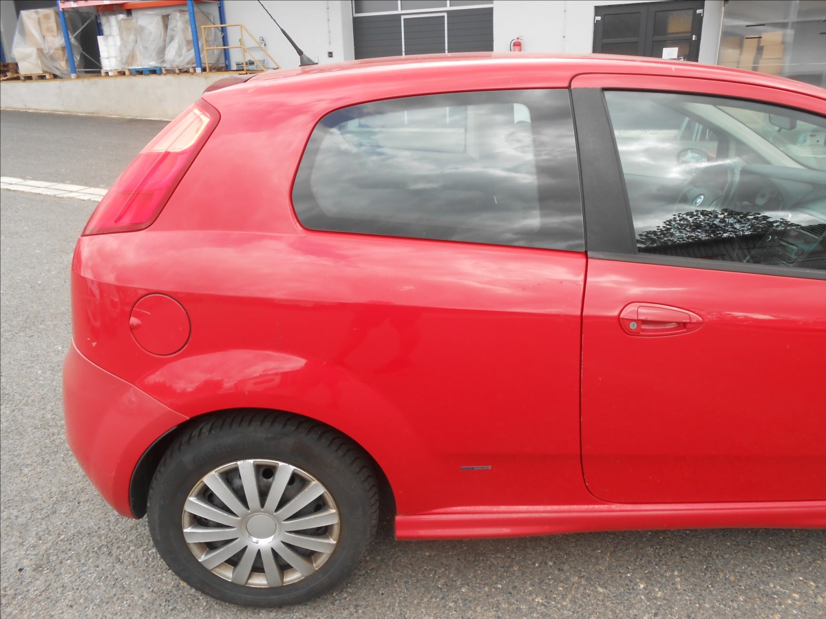 fiat-punto-1-4-16v-70kw - 4