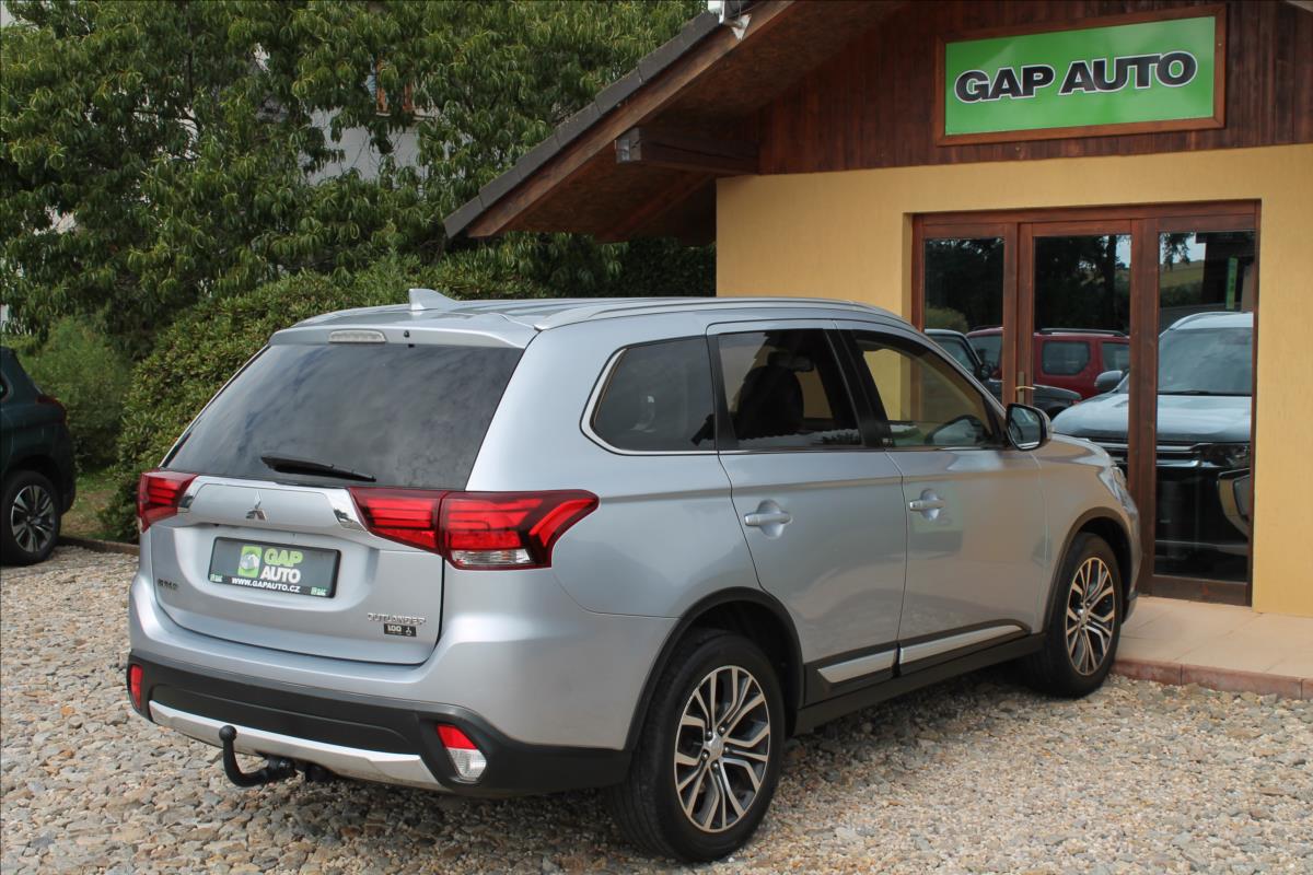 mitsubishi-outlander-2-2-di-d-110kw-4x4-7-mist-dph - 5