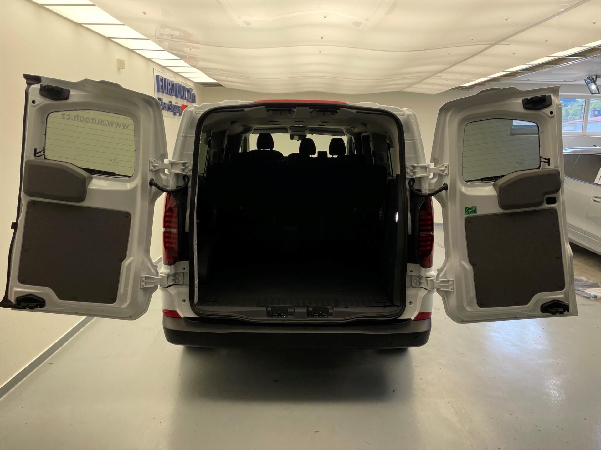 volkswagen-transporter-transporter-kombi-2-0-tdi-dr-spv - 6