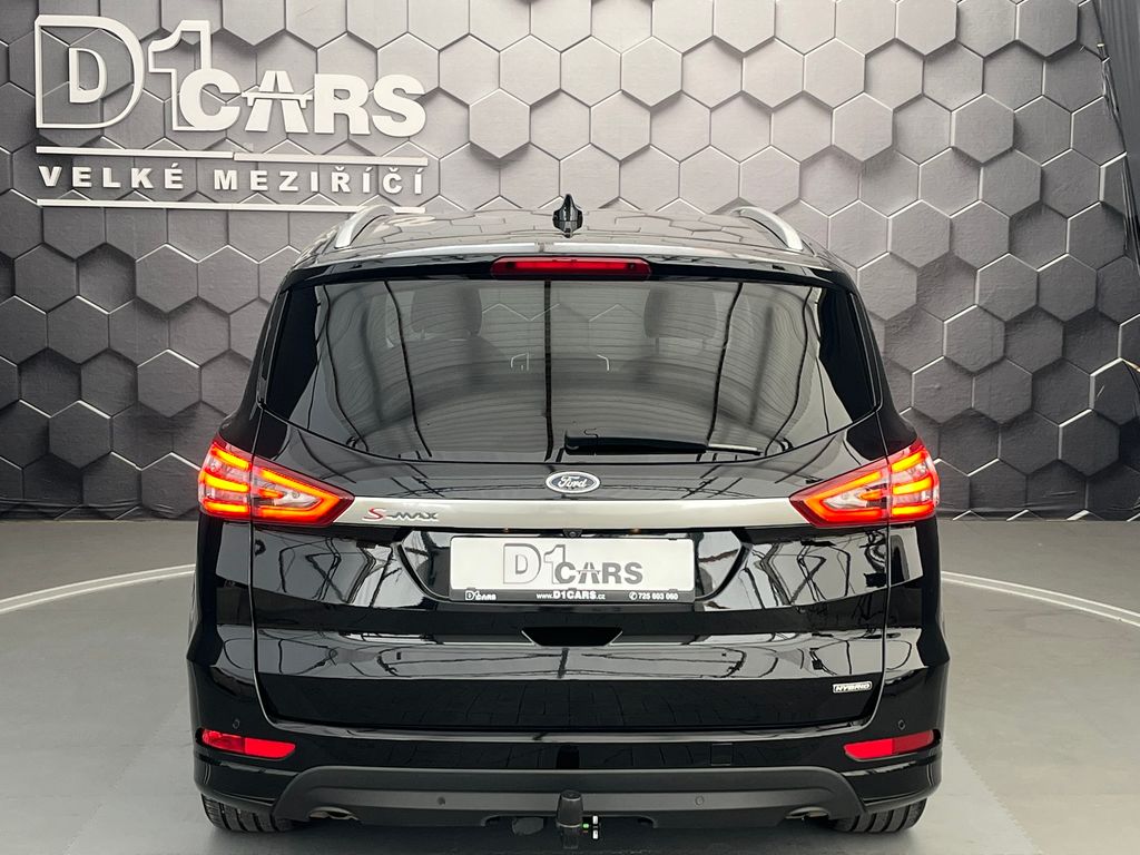 ford-s-max-2-5-hev-titanium-rezervace - 2