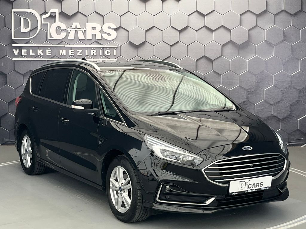 ford-s-max-2-5-hev-titanium-rezervace - 5