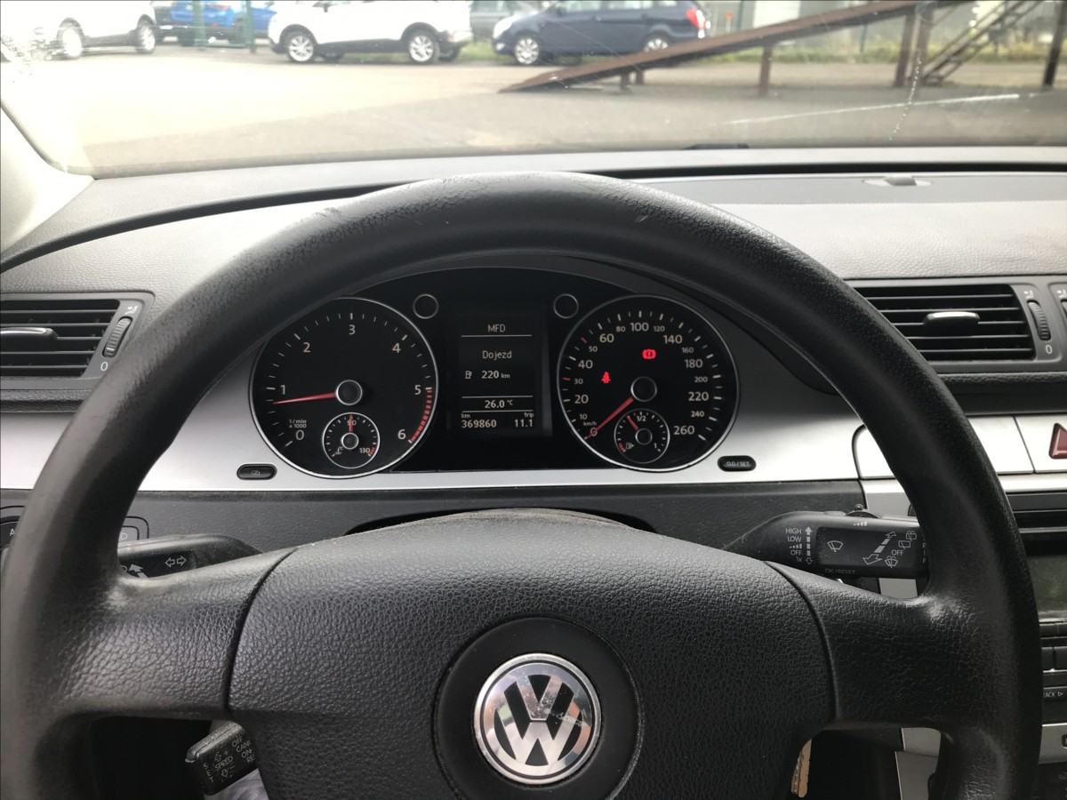 volkswagen-passat-variant-2-0-tdi-103kw - 8