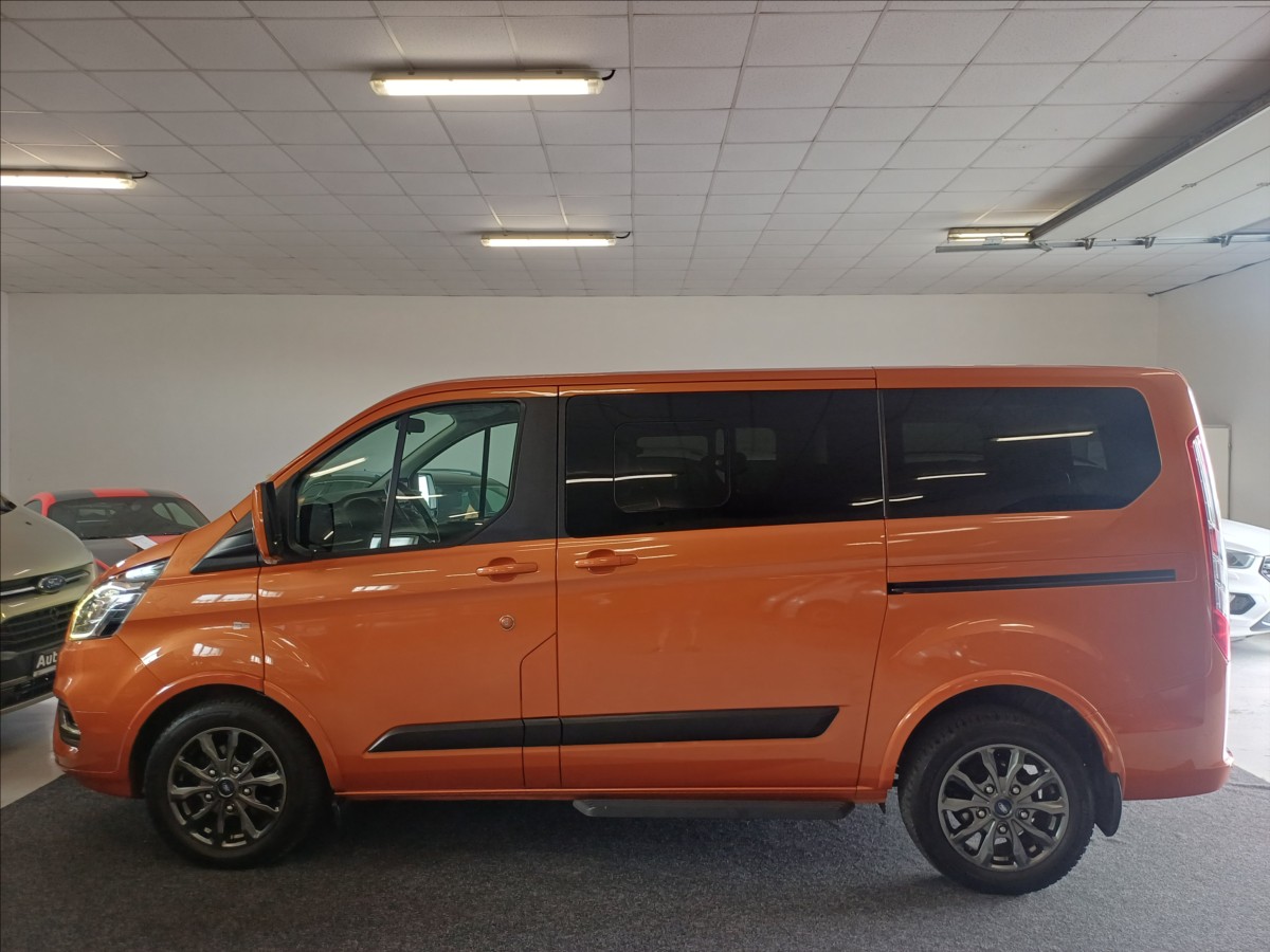 ford-tourneo-custom-2-0-titanium-1maj-top-stav - 3
