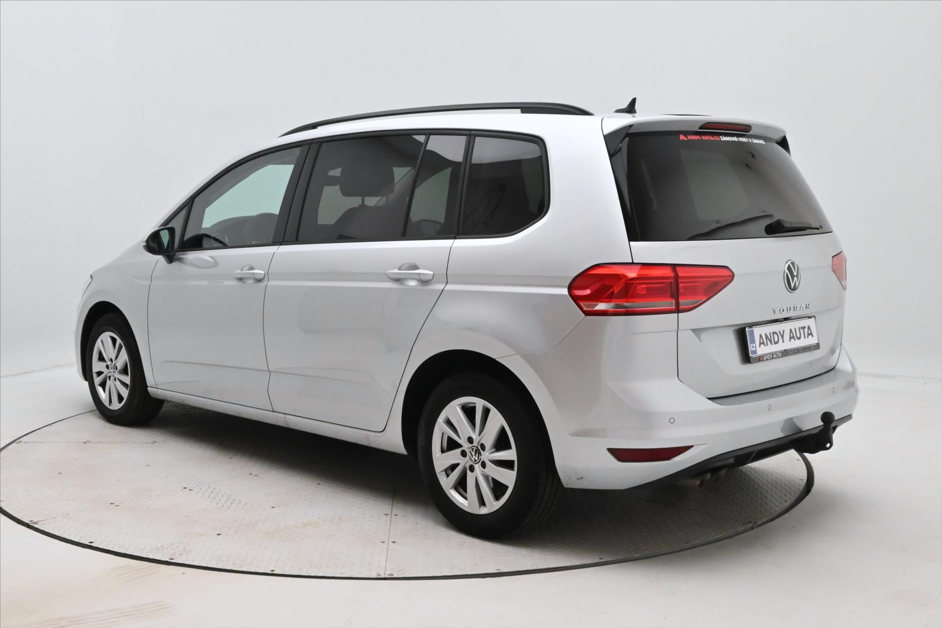 volkswagen-touran-2-0-tdi-110kw-dsg-comfortline-zaruka-az-5-let - 6