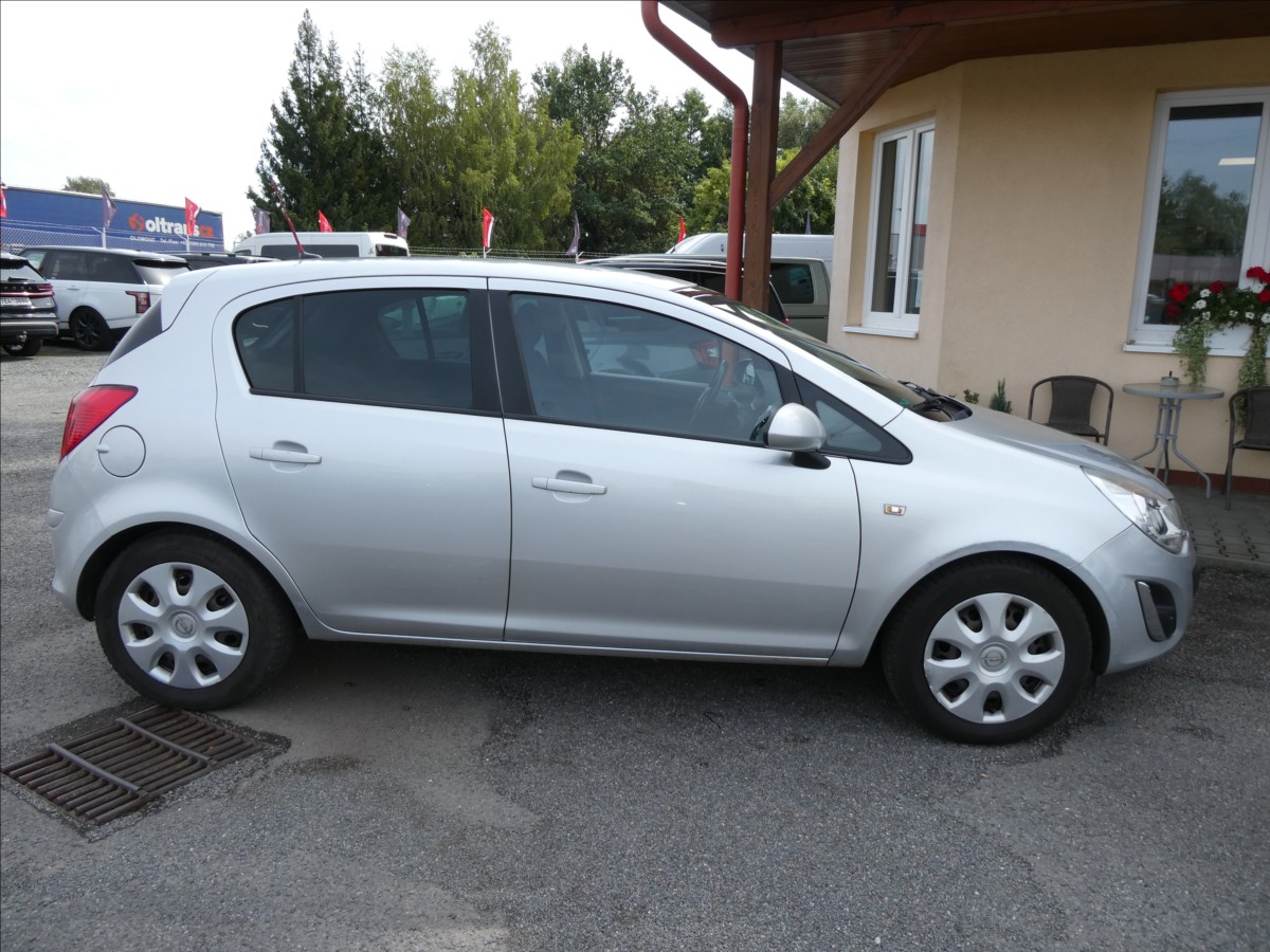 opel-corsa-1-4-16v-74kw-drobne-vady-laku - 1