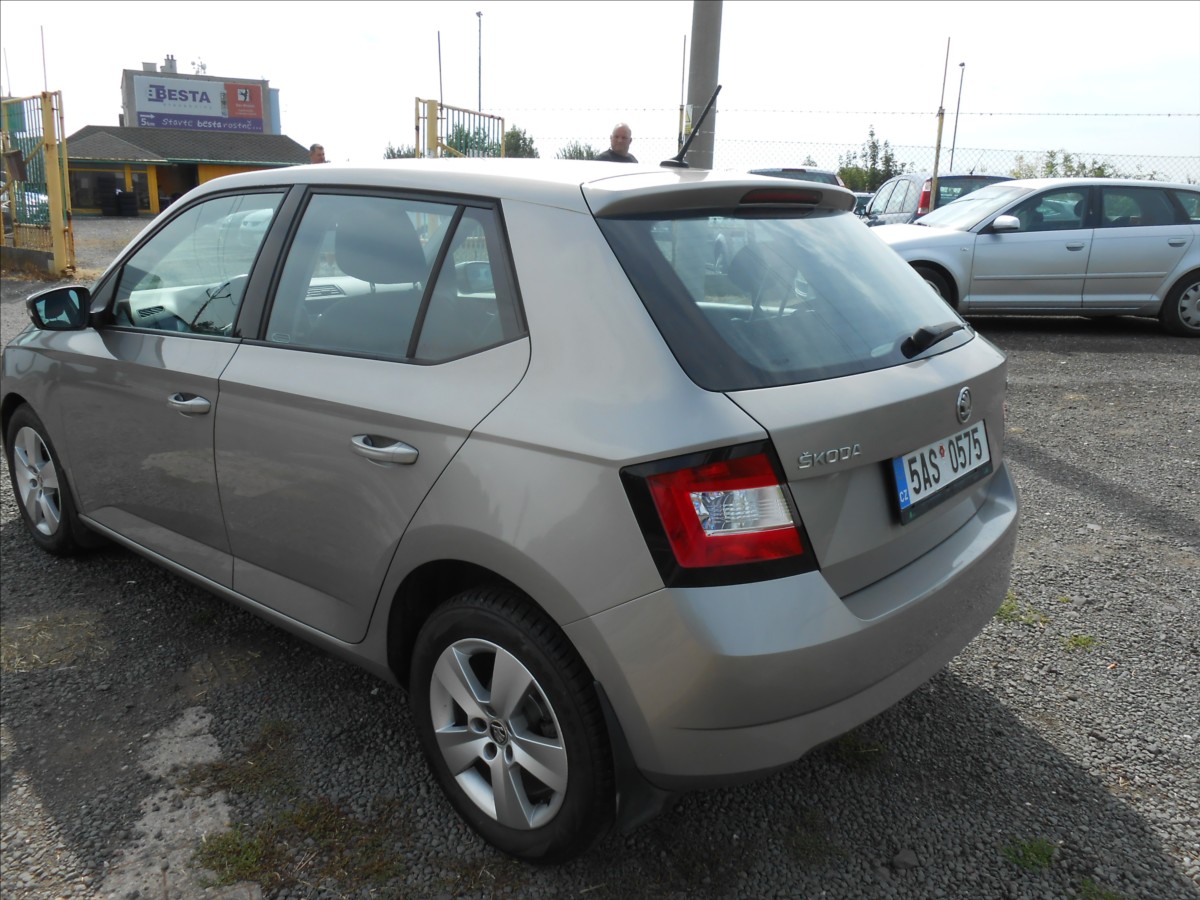 skoda-fabia-1-2-66-kw-cz-klima-serviska - 9