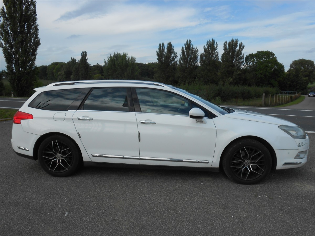 citroen-c5-3-0-210-kw-v6-serviska-automat - 7