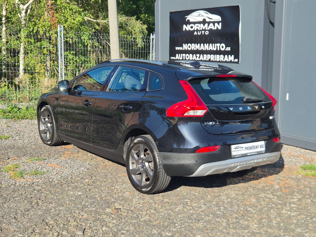 volvo-v40-1-6d-84kw-cross-country-tazne-serviska - 4