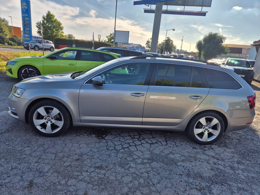 skoda-octavia-combi-2-0-tdi-dsg-style-plus - 7
