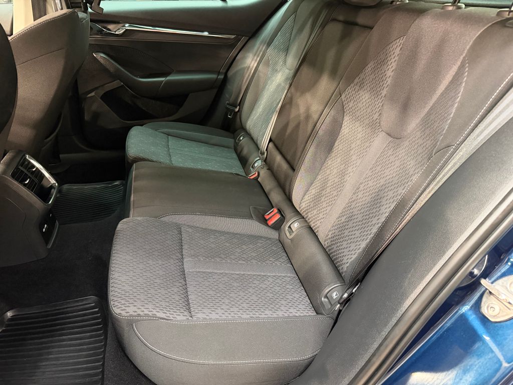 skoda-octavia-style-1-5-tsi-110kw-dsg - 9