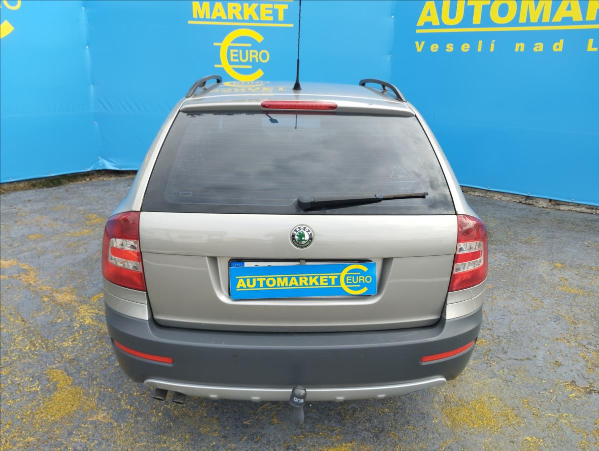 skoda-octavia-2-0-tdi-103kw-scout-4x4 - 4