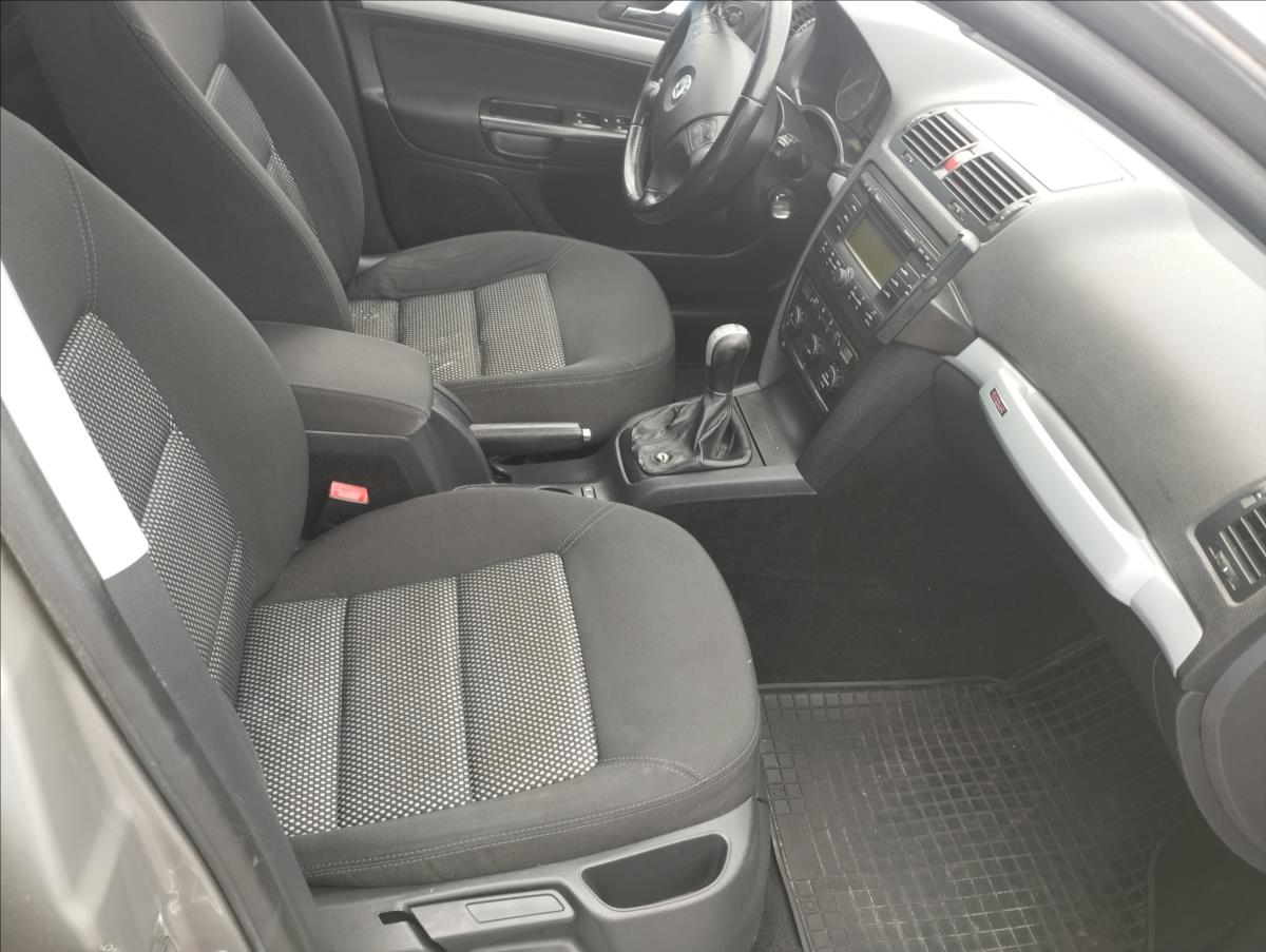 skoda-octavia-2-0-tdi-103kw-scout-4x4 - 7