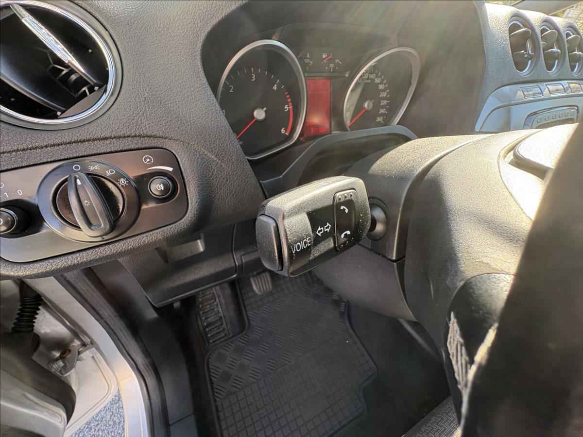 ford-s-max-2-0-tdci-103kw-vyhrev-pdc-tazn - 5