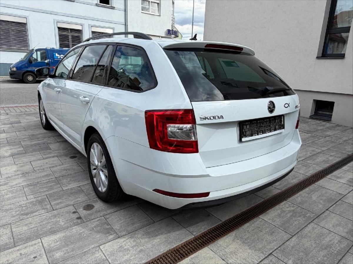skoda-octavia-1-6-tdi-combi - 4