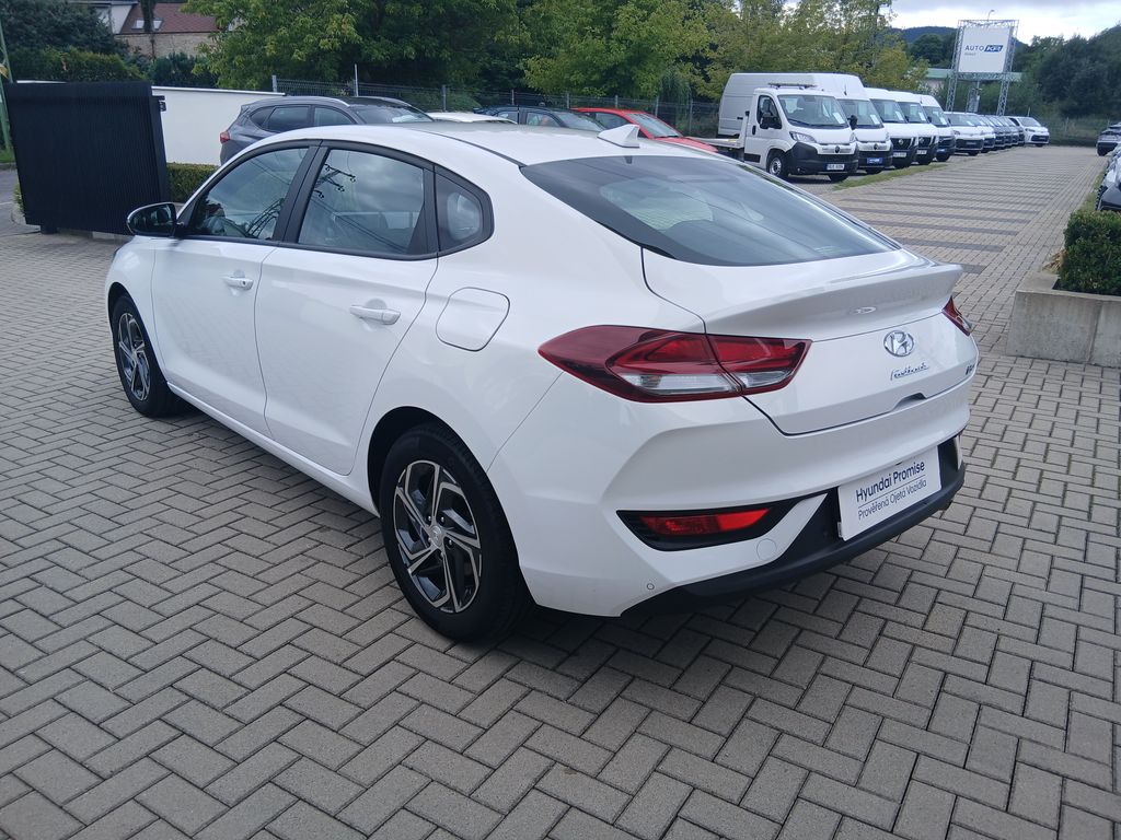 hyundai-i30-1-0-t-gdi-120k-family-comfort - 3