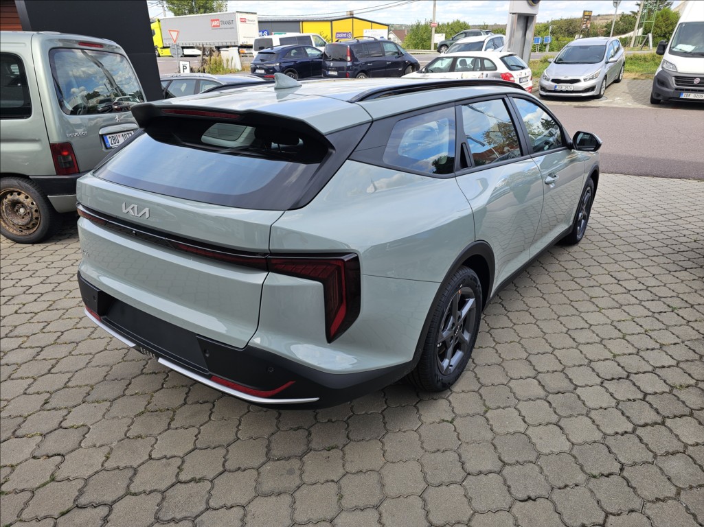 kia-0-0-k4-sw-cl4-1-6-t-gdi-gpf-7dct-spin-110-kw-202 - 4