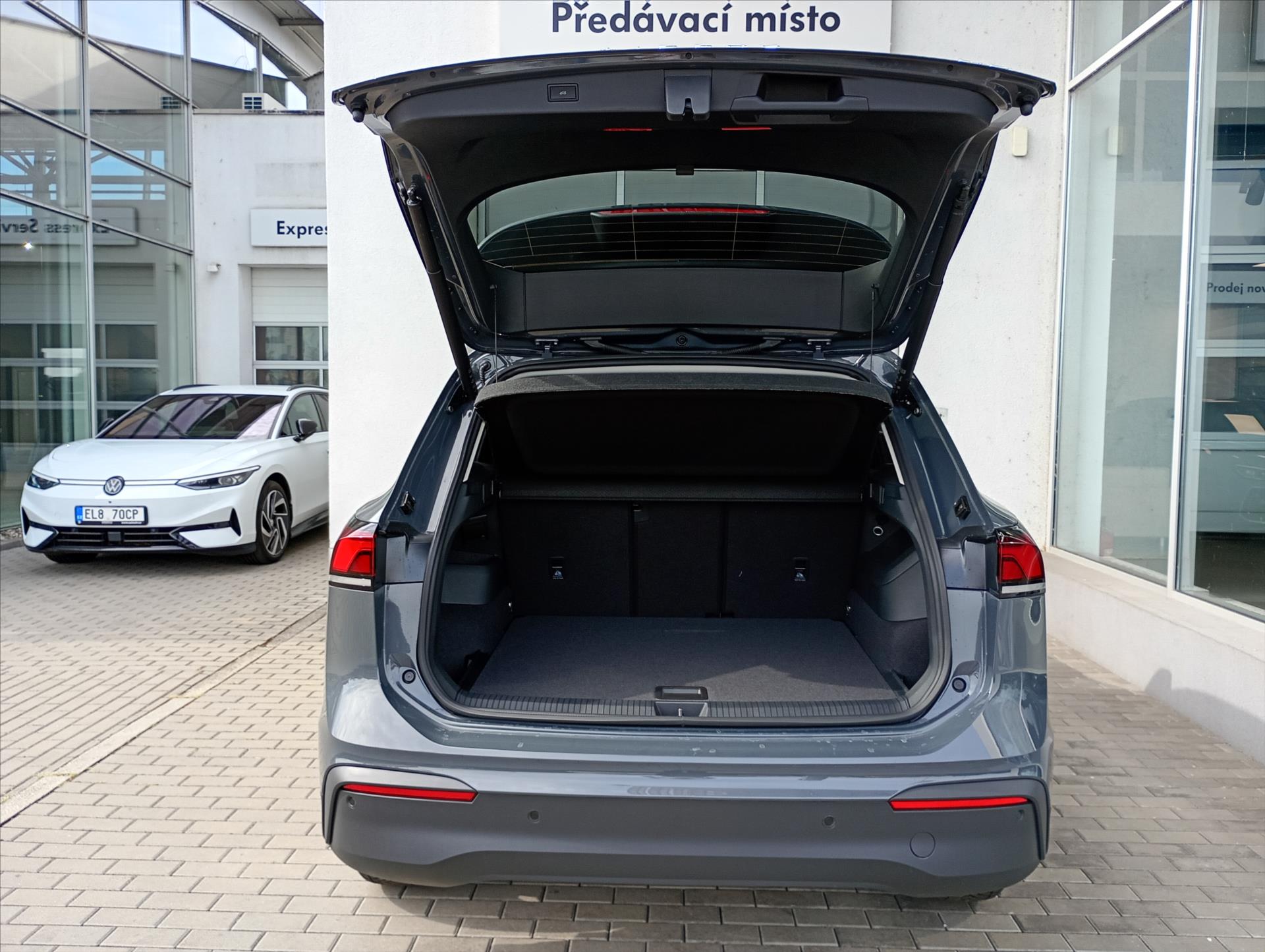 volkswagen-tiguan-1-5-etsi-110kw-mhev-love - 8