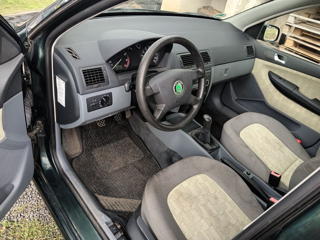skoda-fabia-1-4-mpi-comfort - 8