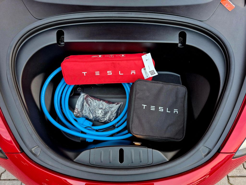 tesla-model-3-standard-range-plus-239kw-soh-86-7 - 7