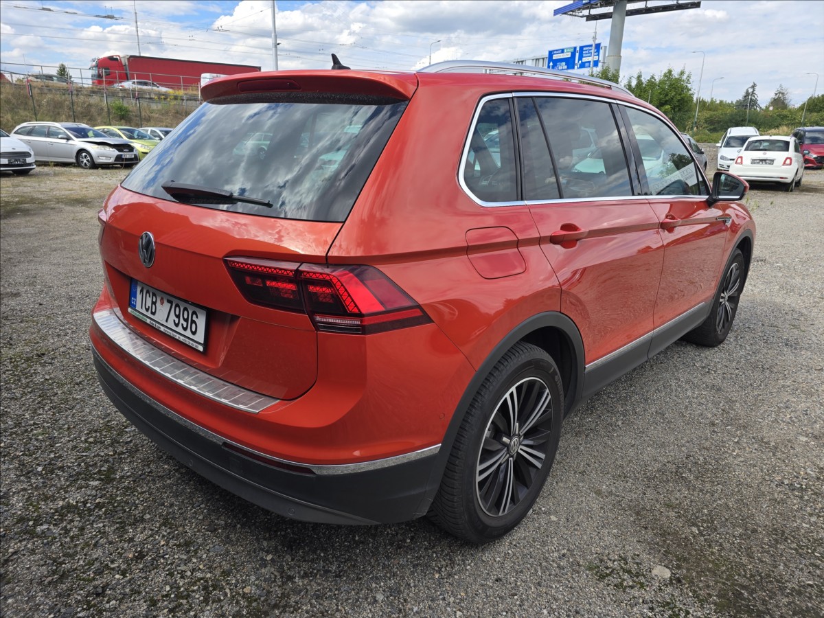 volkswagen-tiguan-2-0-tdi-140-kw-4-motion-dsg - 4