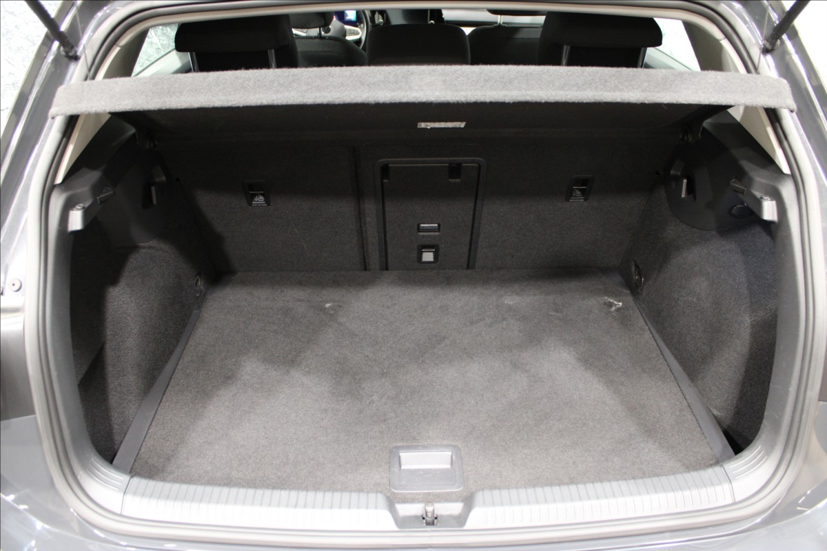 volkswagen-golf-1-0-tsi-life-cz-puvod - 5