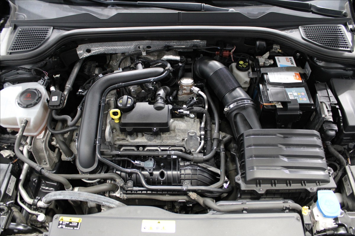 volkswagen-golf-1-0-tsi-life-cz-puvod - 6