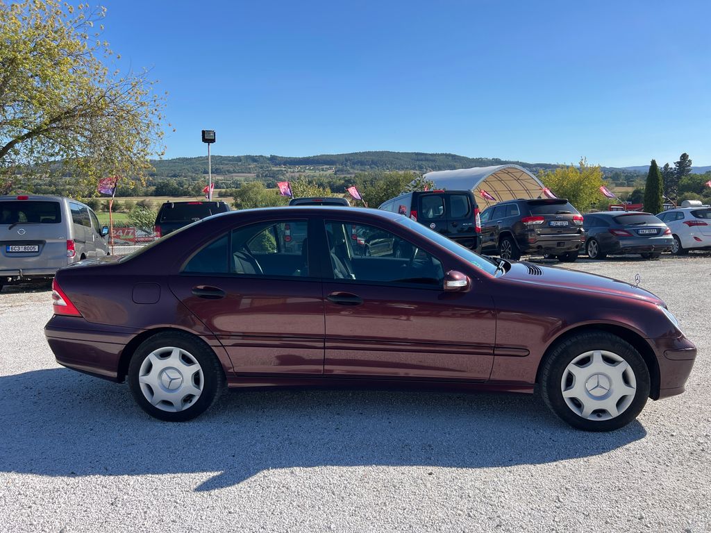 mercedes-benz-tridy-c-2-0-cdi - 3