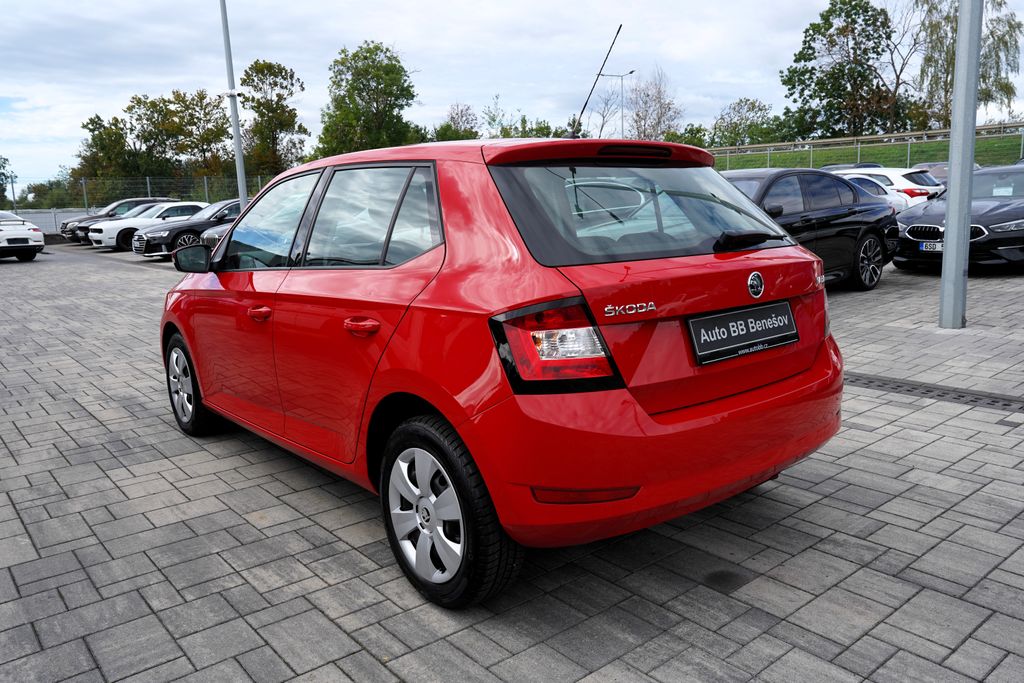skoda-fabia-1-0-mpi-75-ps-10-400-km - 3