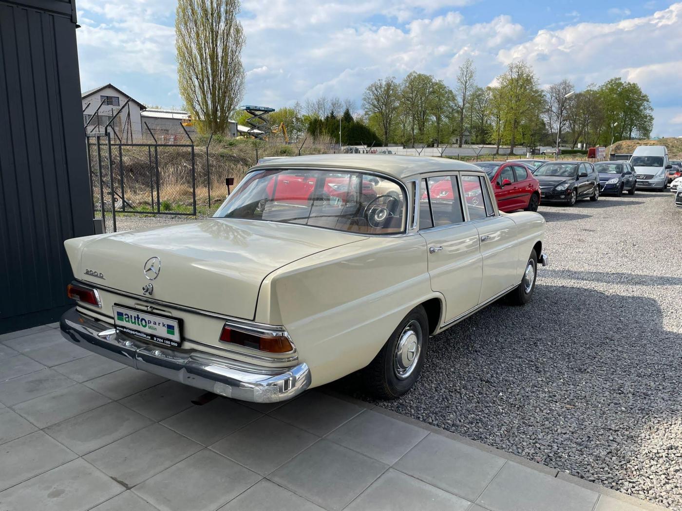 mercedes-benz-2-0-200d - 3