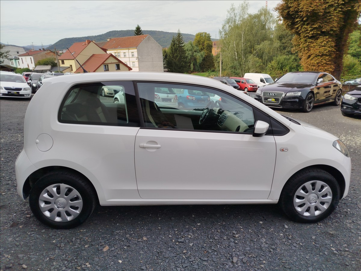 skoda-citigo-1-0-mpi-55kw-tempomat-vyhrev - 6