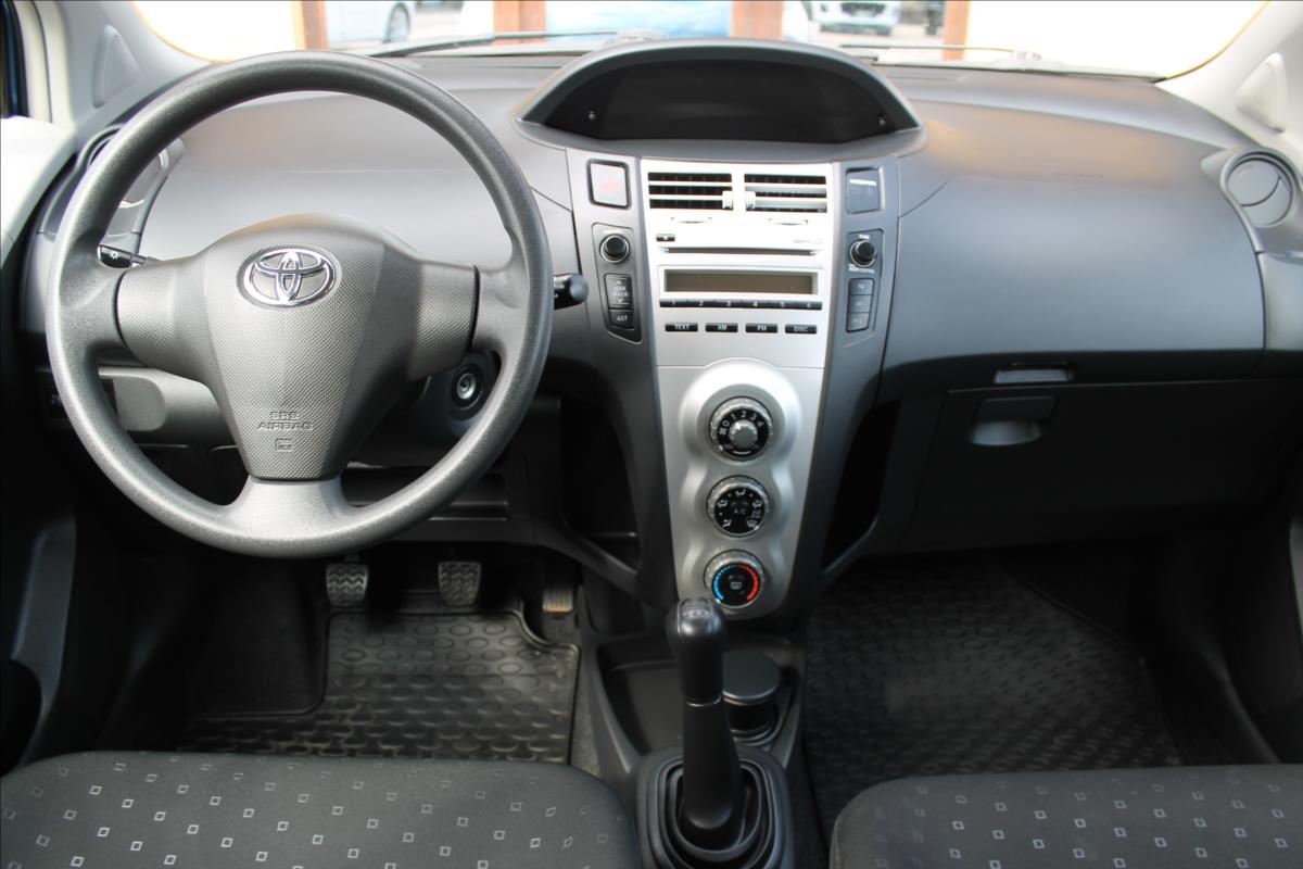 toyota-yaris-1-0i-51kw-cr-44tis-km-klima - 8