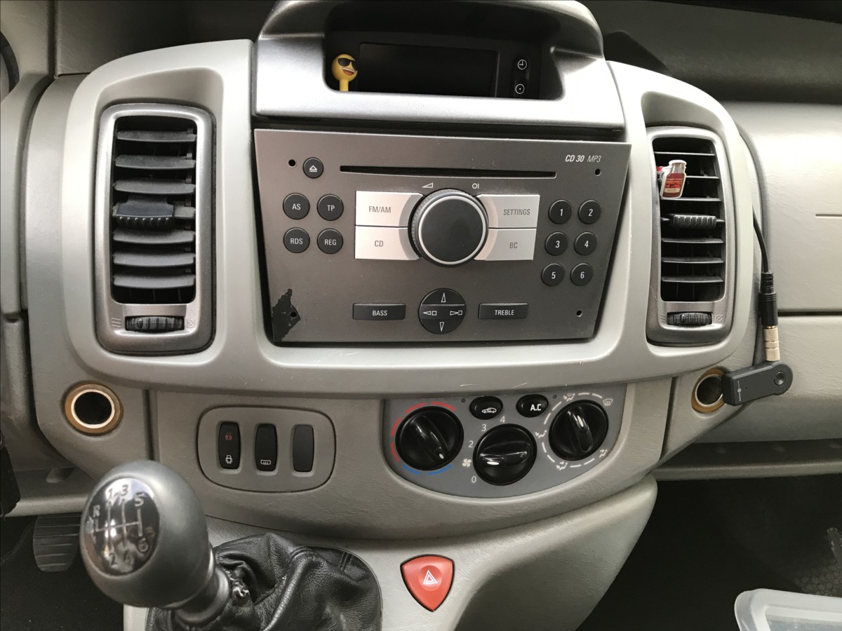 opel-vivaro-2-5-cdti-long-107kw - 8