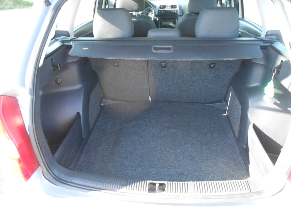 skoda-fabia-1-4-i-16v-kombi-klima - 9