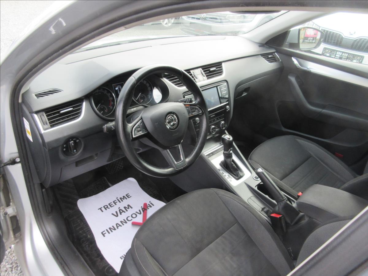 skoda-octavia-1-6-tdi-dsg-85-kw - 5