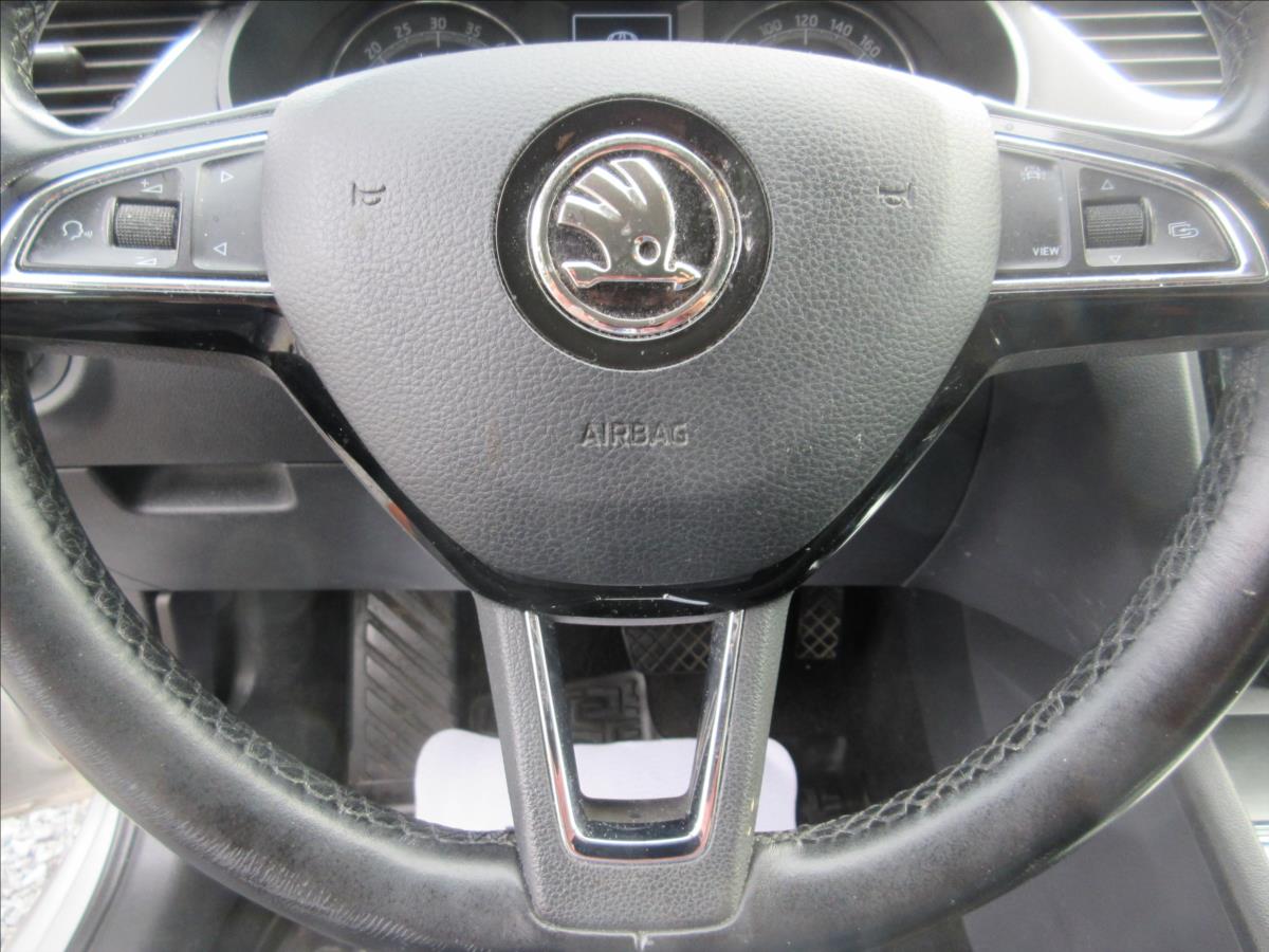 skoda-octavia-1-6-tdi-dsg-85-kw - 8
