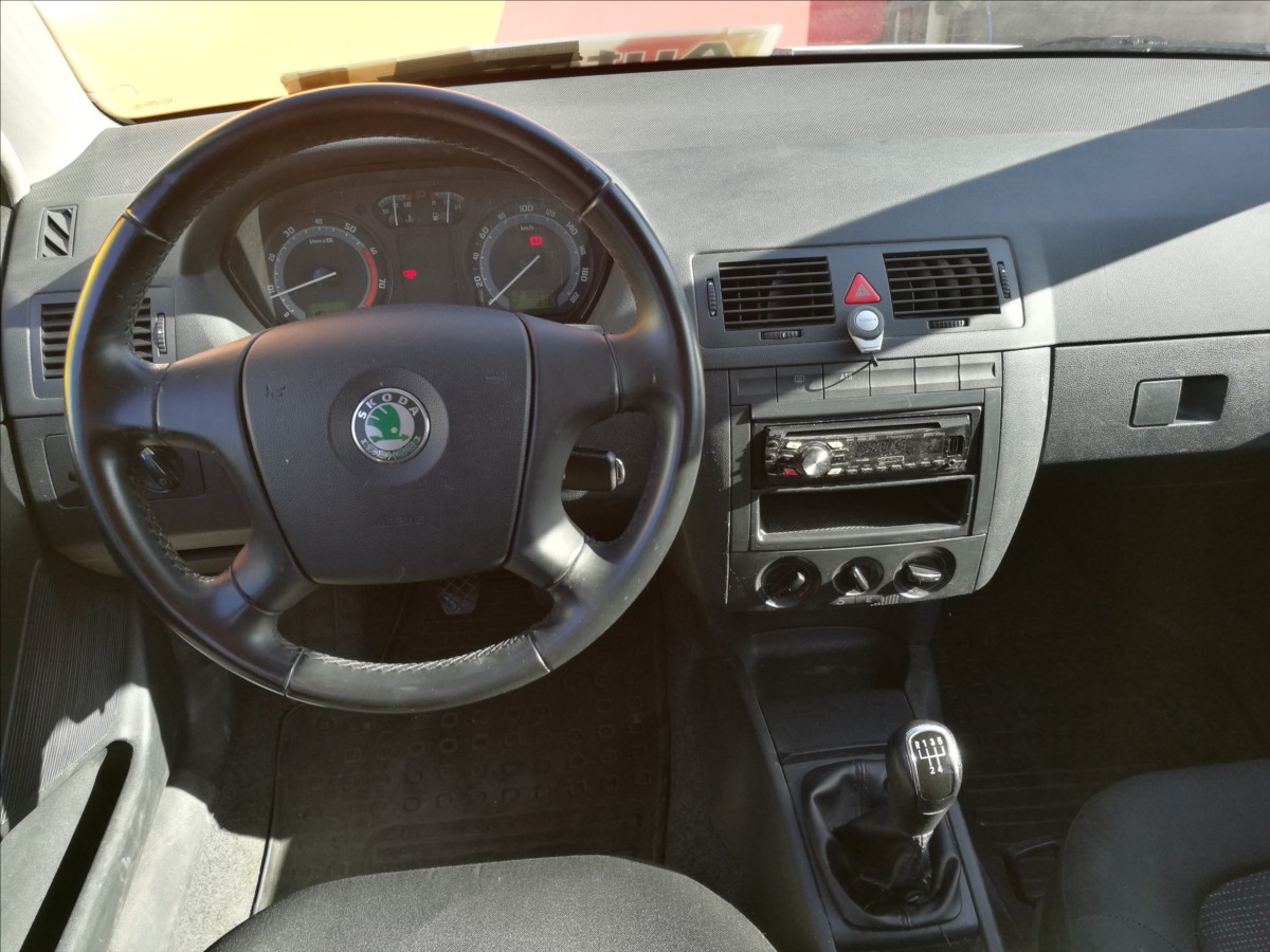 skoda-fabia-1-4-i-16v-klima - 4