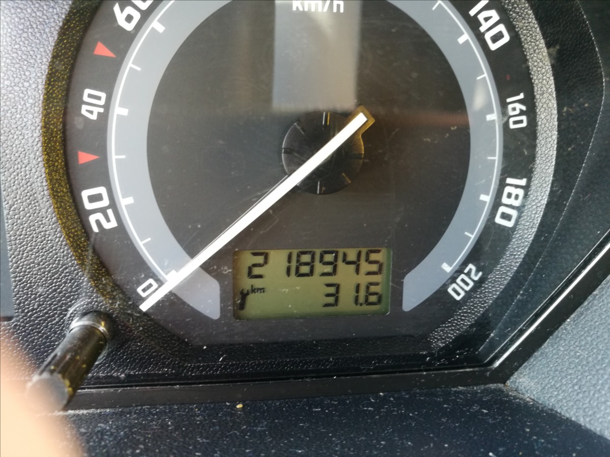 skoda-fabia-1-4-i-16v-klima - 5