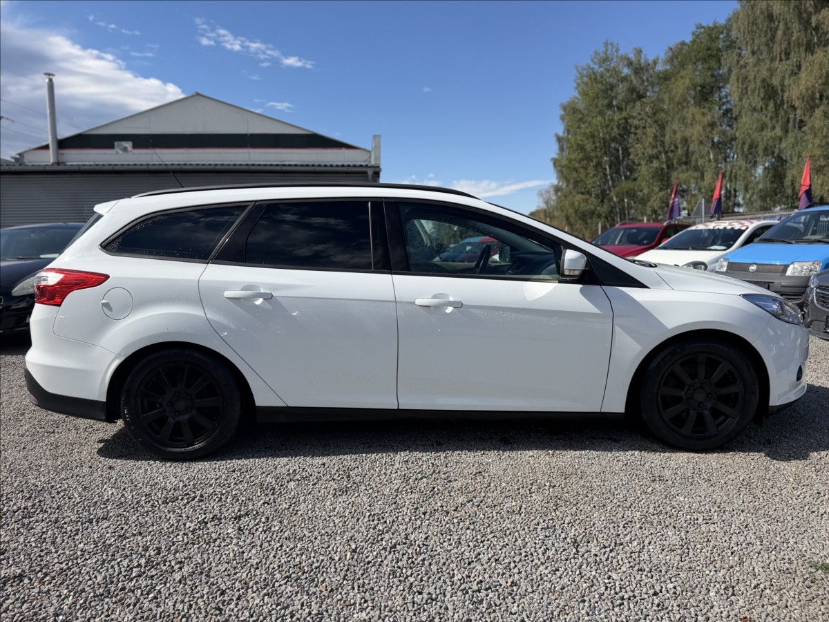 ford-focus-1-6-tdci-duratorg-combi - 2