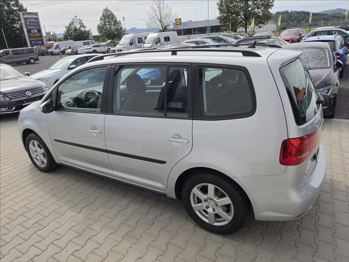 volkswagen-touran-1-2-tsi-77kw-trend-7-mist-alu - 8