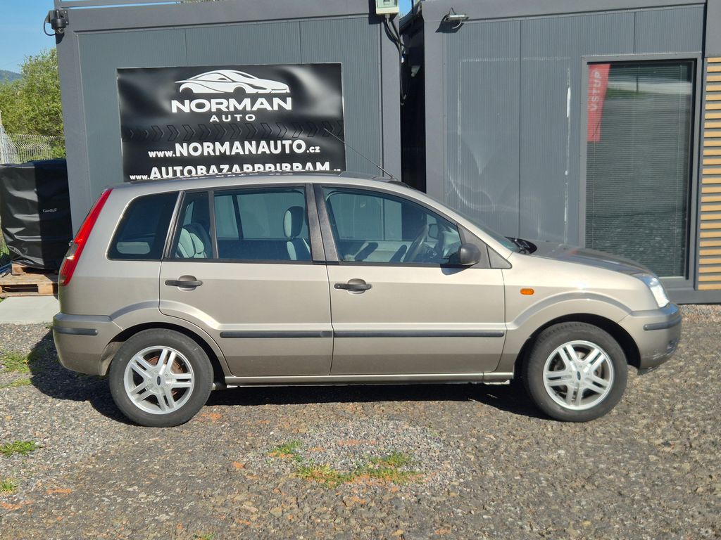 ford-fusion-1-4i-59kw-klima-krasny - 3