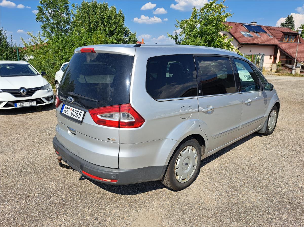 ford-galaxy-2-0-tdci-ghia - 8
