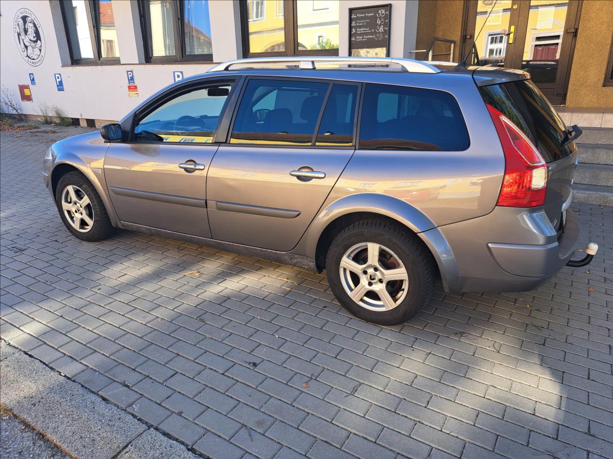 renault-megane-1-5-cdi - 6