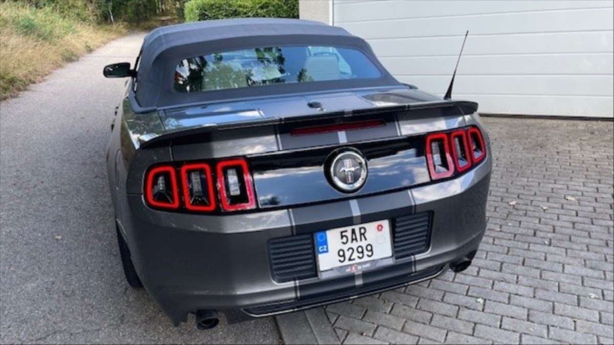 ford-mustang-3-7-v6 - 2
