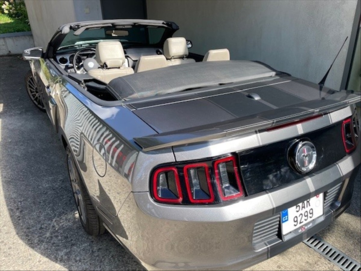 ford-mustang-3-7-v6 - 4