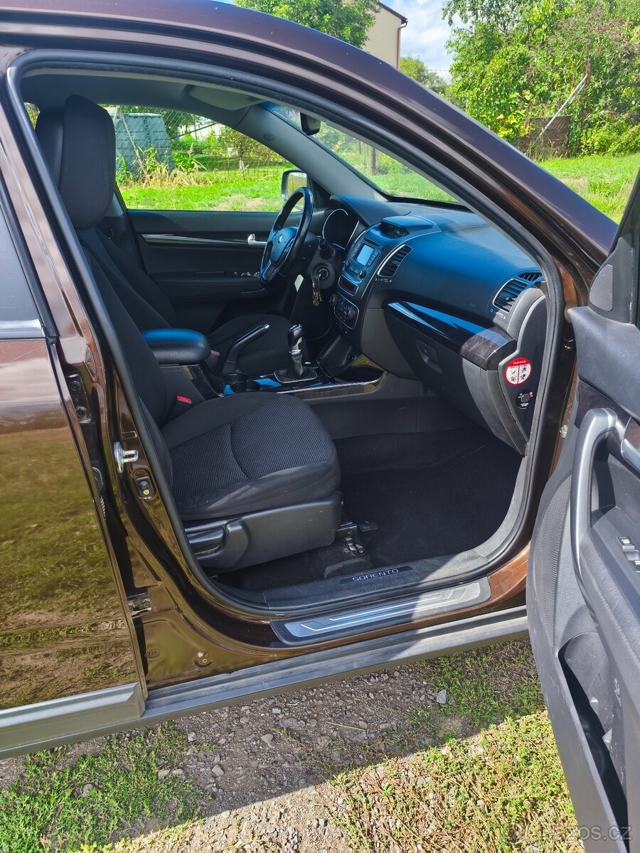 kia-sorento-2-2-crdi-145-kw-4-4 - 4