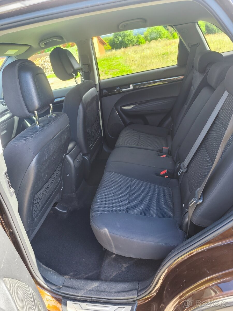 kia-sorento-2-2-crdi-145-kw-4-4 - 7