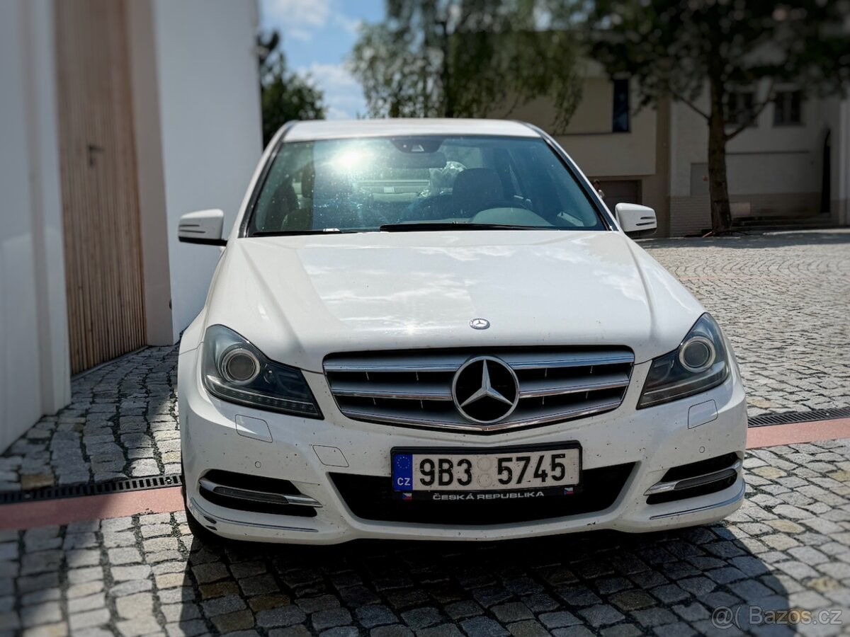 Mercedes-Benz Třídy C 2,1   CDI 4MATIC + nosiče + zimní ko